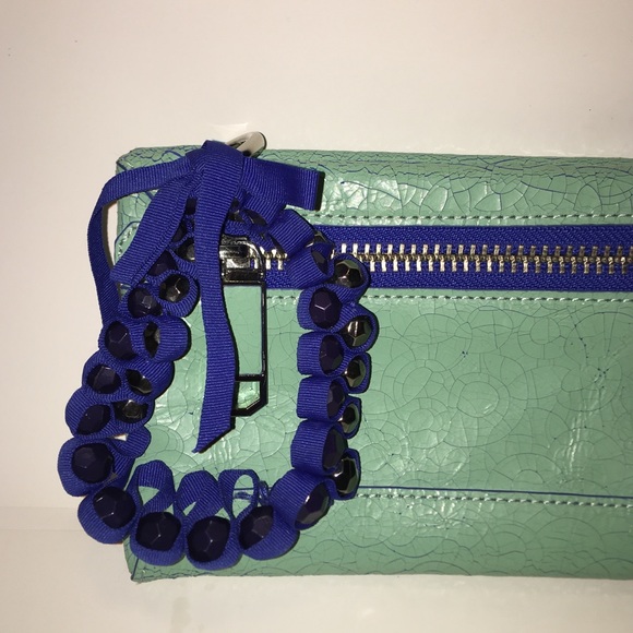 RAFE MINT CLUTCH - Picture 7 of 8